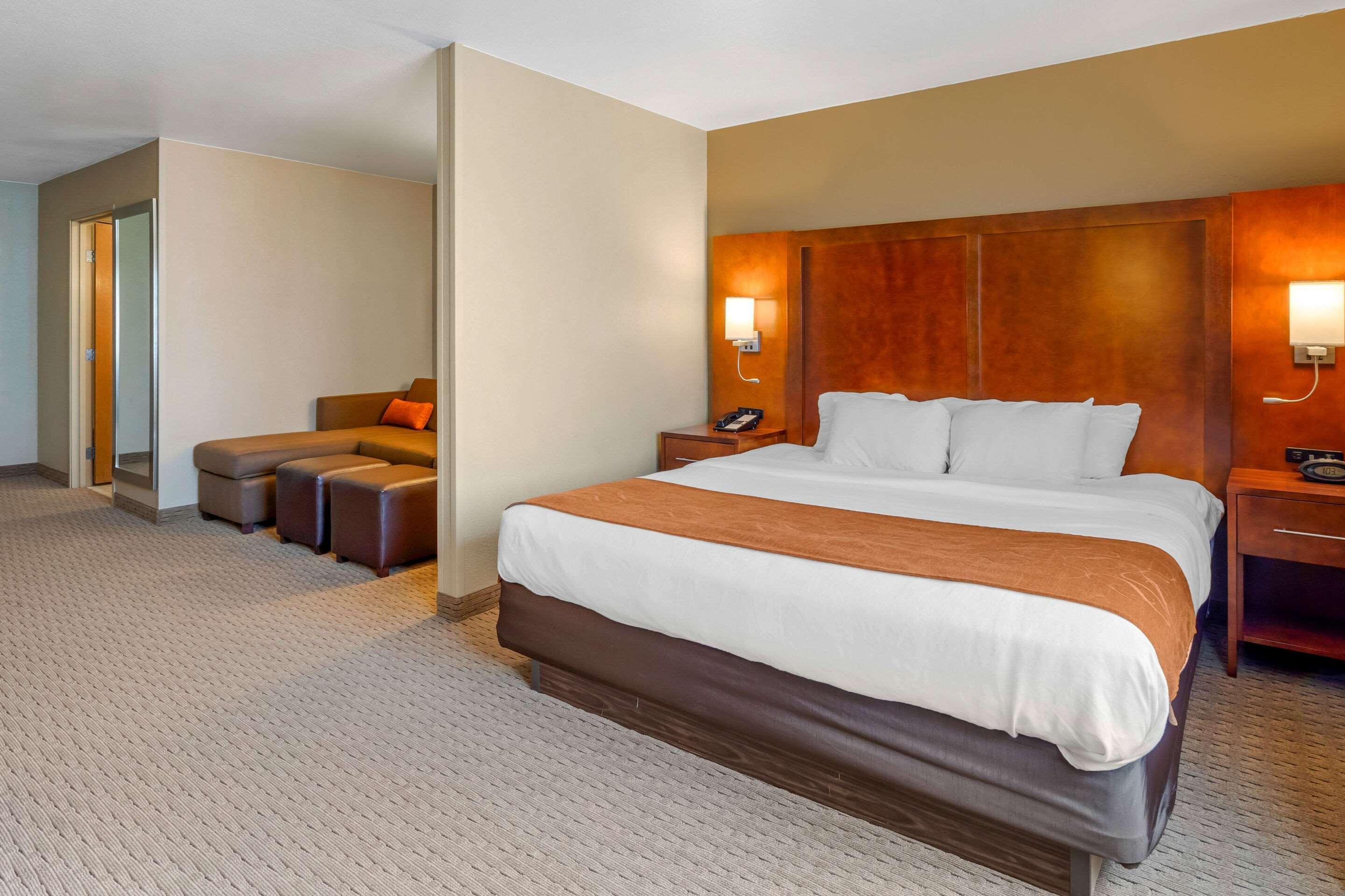 Comfort Suites Μπέρλινγκτον Εξωτερικό φωτογραφία