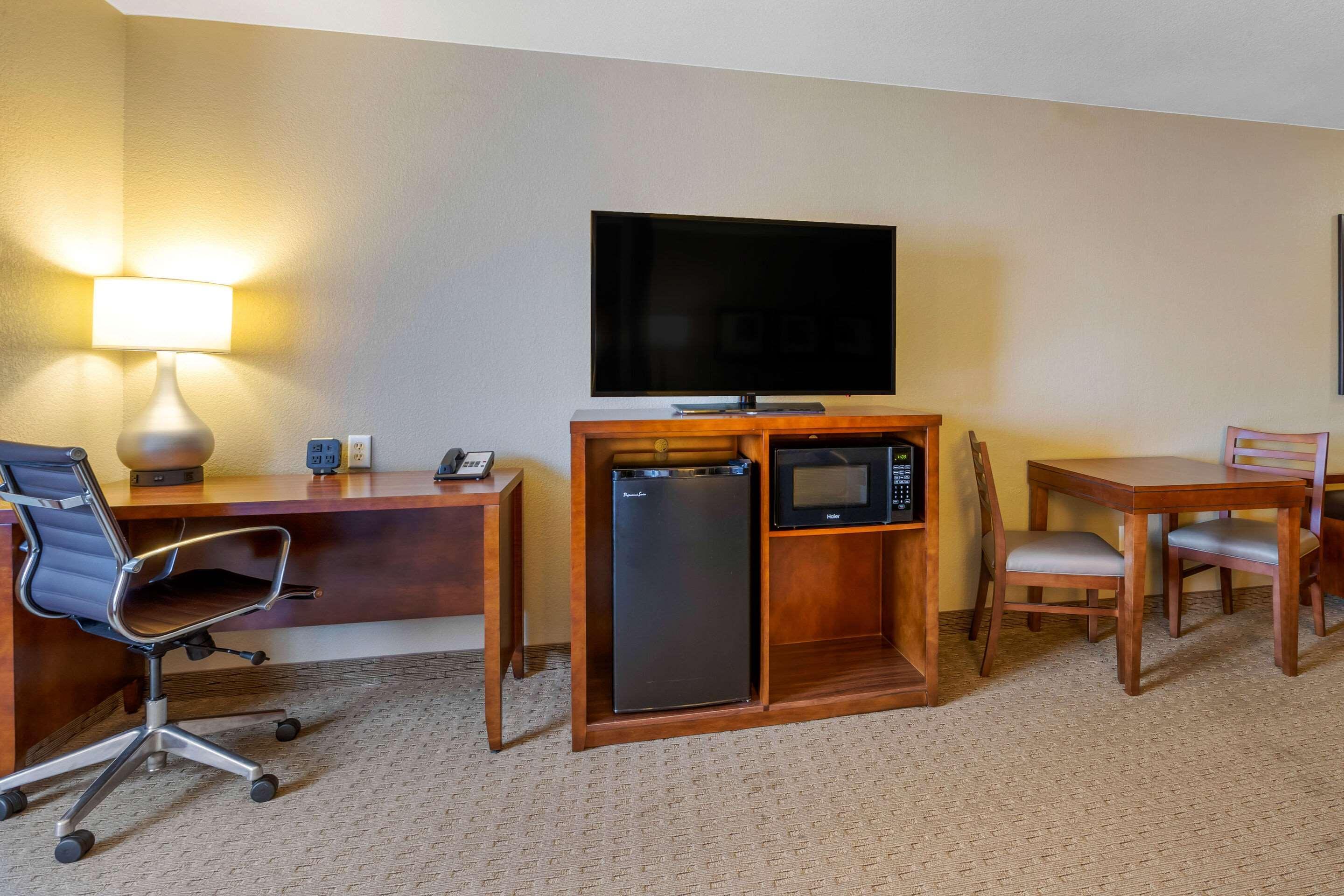 Comfort Suites Μπέρλινγκτον Εξωτερικό φωτογραφία