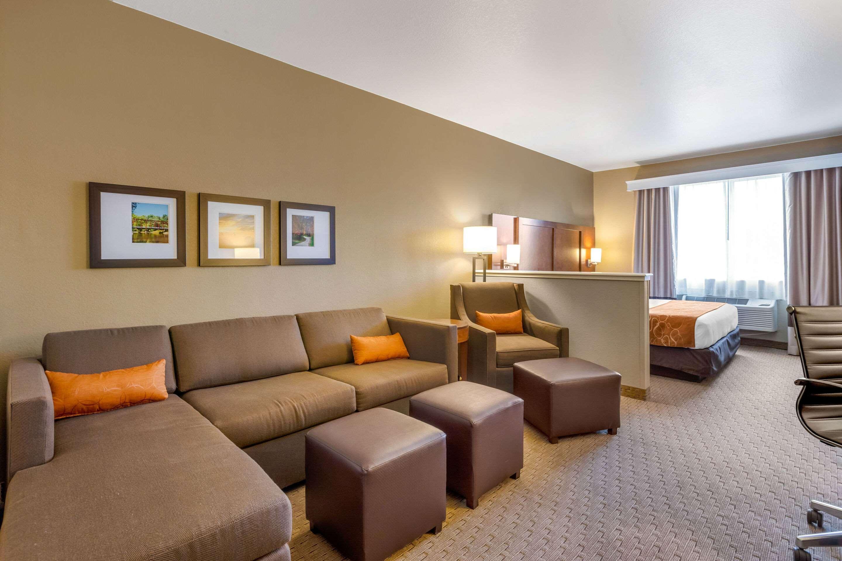 Comfort Suites Μπέρλινγκτον Εξωτερικό φωτογραφία
