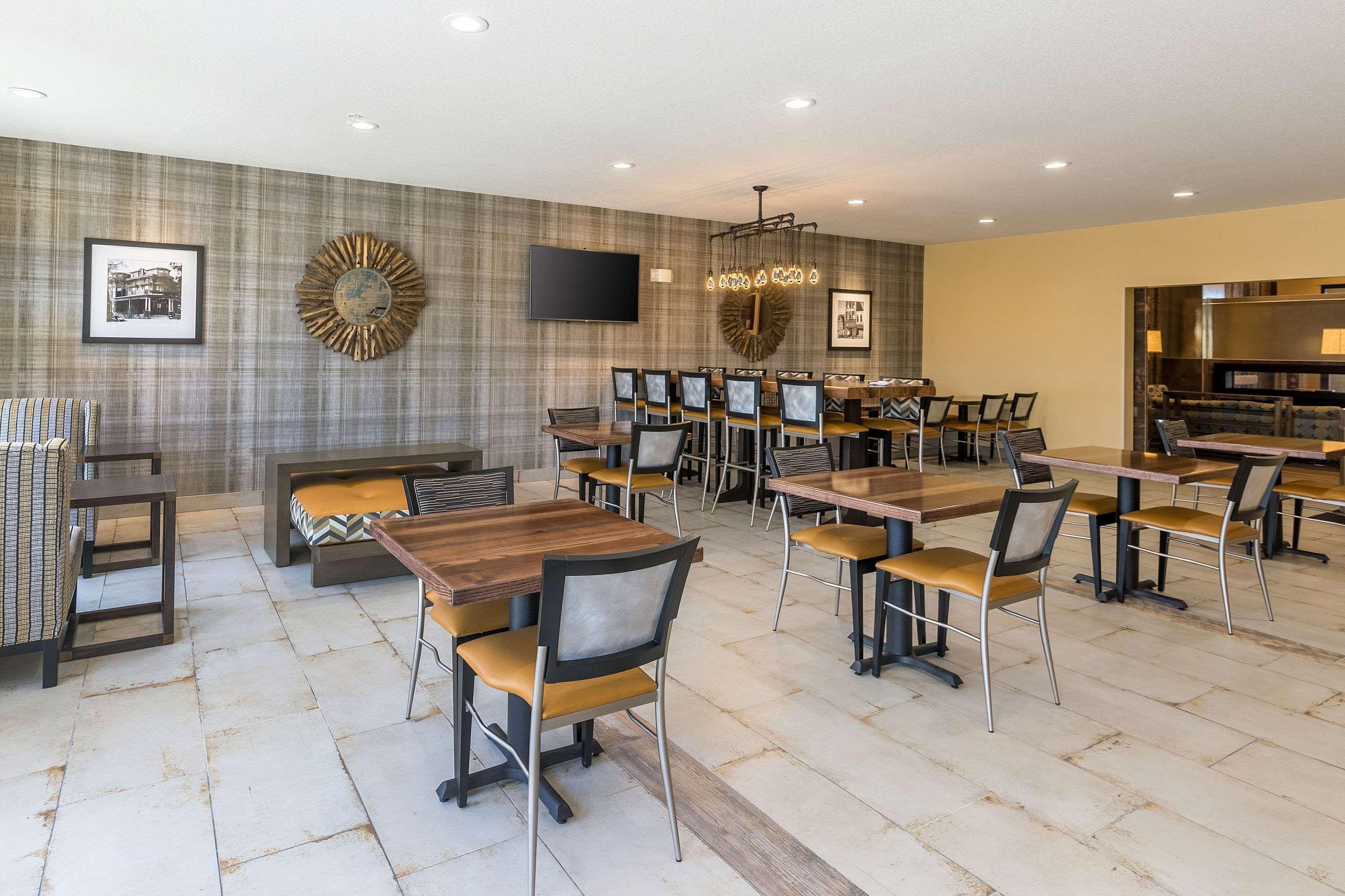Comfort Suites Μπέρλινγκτον Εξωτερικό φωτογραφία