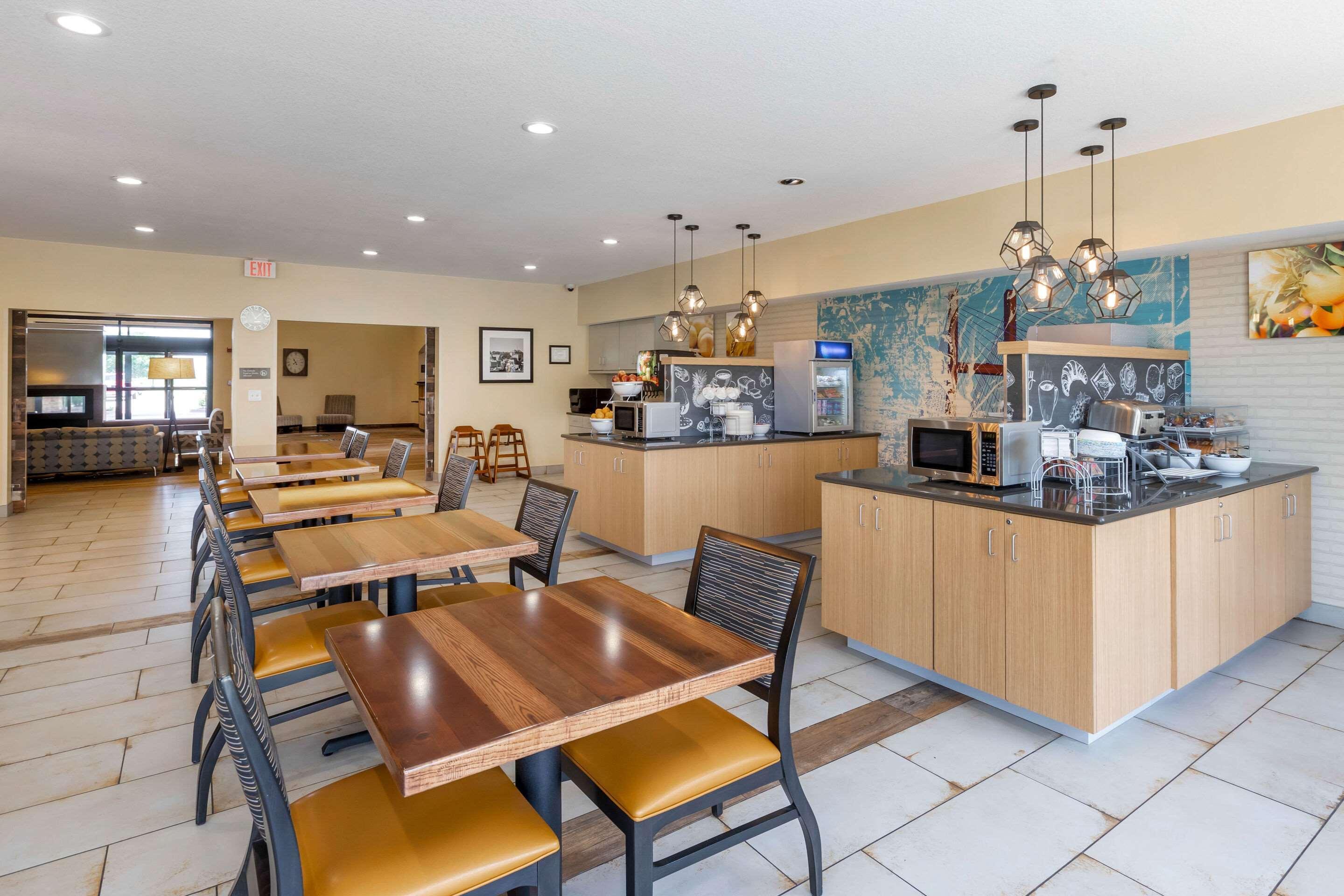 Comfort Suites Μπέρλινγκτον Εξωτερικό φωτογραφία