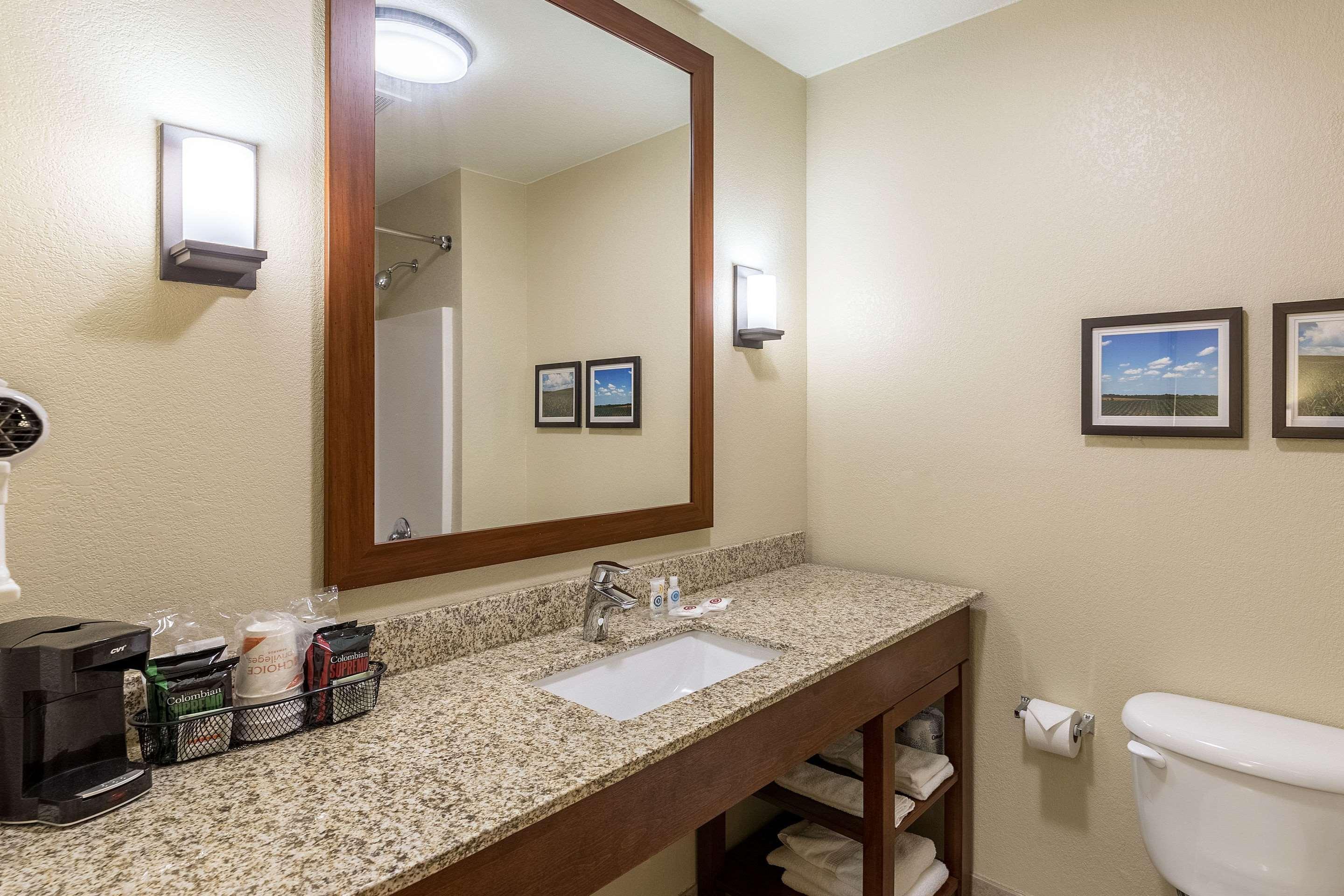 Comfort Suites Μπέρλινγκτον Εξωτερικό φωτογραφία